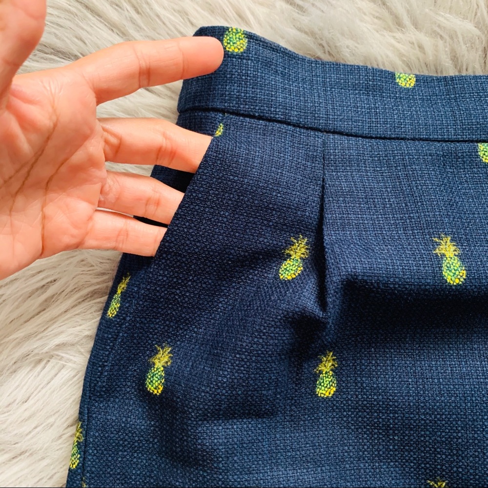 J crew mini 🍍 - Picture 2 of 8